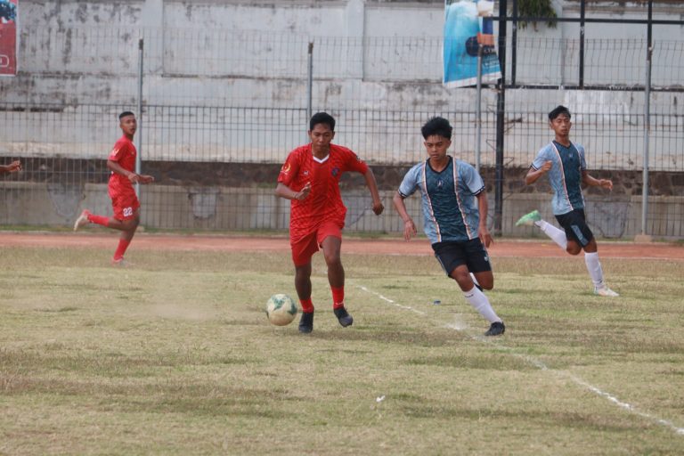 Sengit, Tim Sepakbola Porprov Buleleng Tahan Imbang Tim Unggulan Porprov Badung