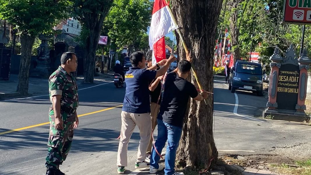 Pemkab Buleleng Ajak Masyarakat Kibarkan Bendera Merah Putih Hingga Pelosok
