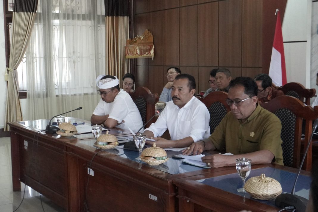 Kebijakan Umum Anggaran (KUA) Dan Prioritas Plafond Anggaran Sementara (PPAS) Kabupaten Buleleng TA 2026, Mendapat Penjelasan Dari TAPD