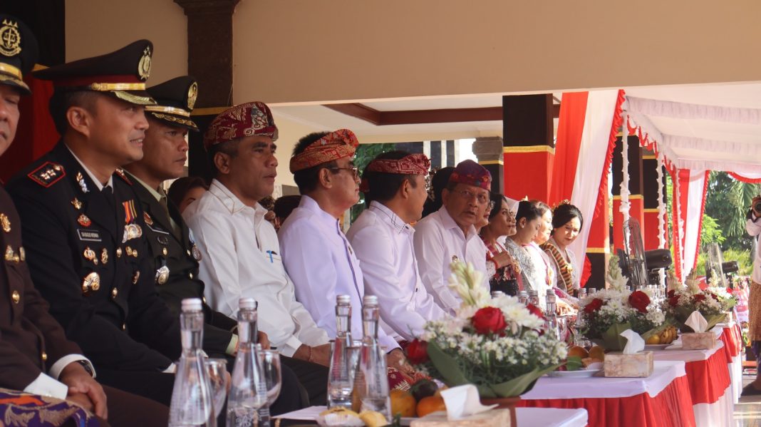 HUT ke-80 RI, Bupati Buleleng Soroti Masalah Rumah Tak Layak Huni dan Generasi Muda