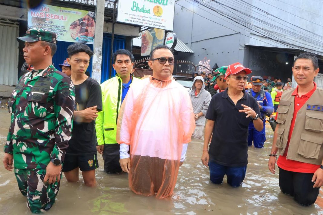 Koster Selalu Bersama Warga, Keluarga Korban: Terima Kasih Pak Gub