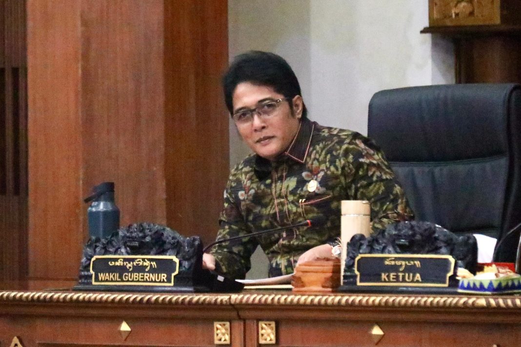 Wagub Giri Prasta Dorong Raperda Transportasi Digital, Pastikan Pengemudi Bali Jadi “Tuan di Rumah Sendiri”