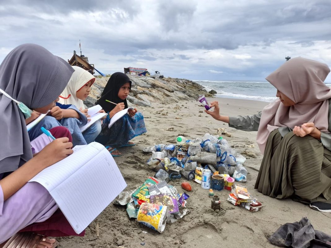 HAI 2025, Kemendikdasmen Dorong Kolaborasi Penuntasan Buta Aksara dan Peningkatan Literasi