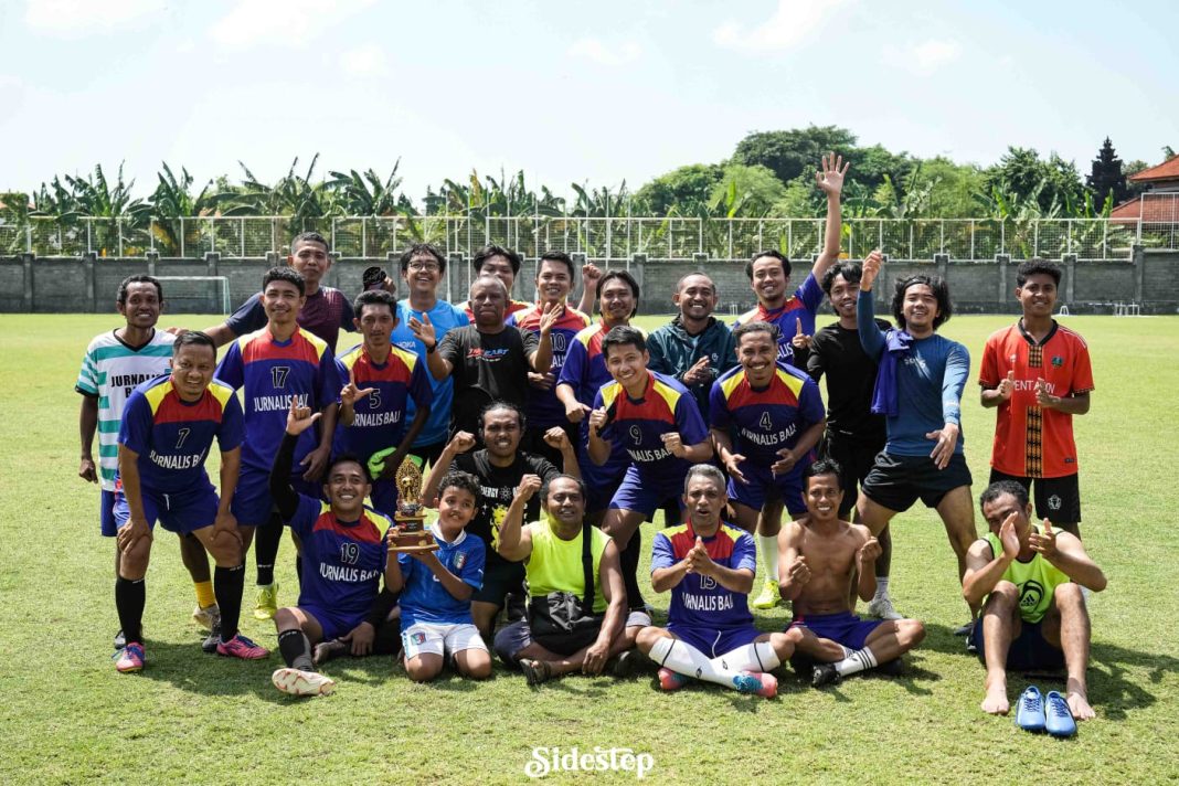 Tim Pena Jurnalis Bali FC Juarai Piala Raturu TV 2025