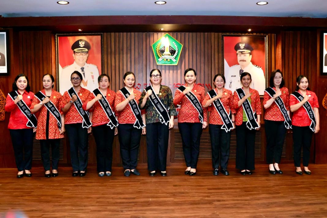 Bupati Sanjaya Kukuhkan Ny. Rai Wahyuni Sanjaya Sebagai Bunda PAUD Kabupaten Tabanan