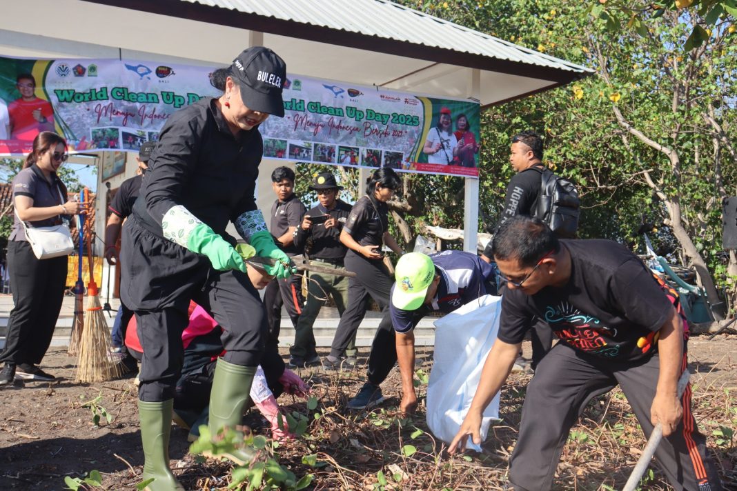Menuju Indonesia Bersih 2029: Buleleng Gelar Aksi Nyata di World Cleanup Day 2025