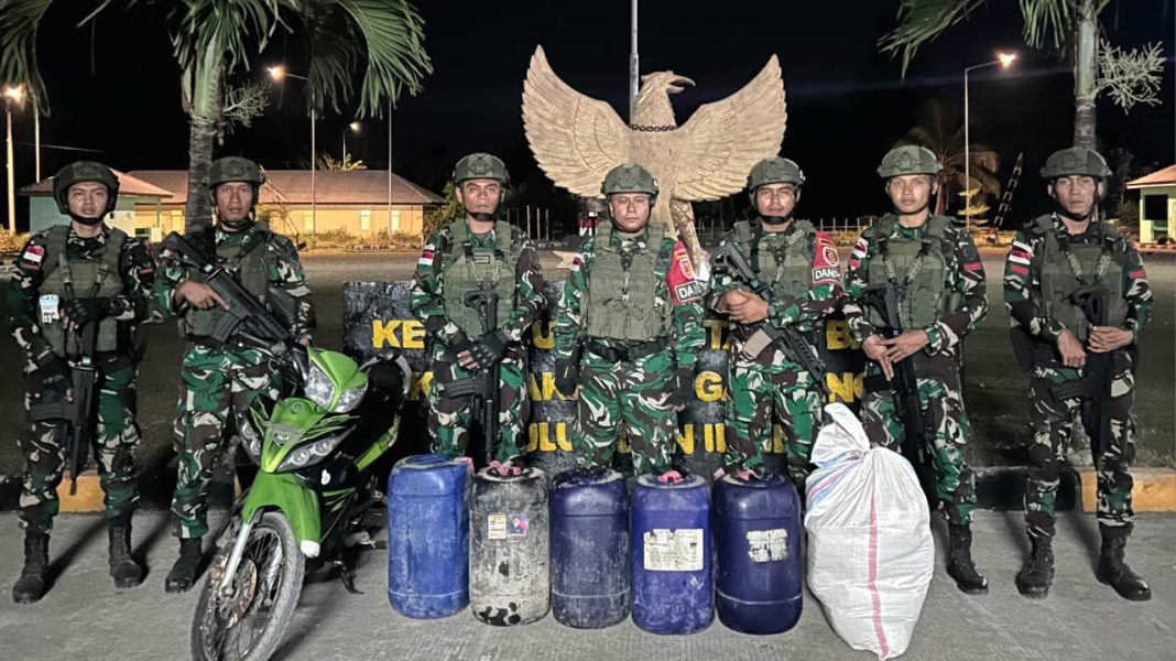 Satgas Yonarmed 12 Kostrad Pos Motamasin Gagalkan Penyelundupan BBM, Tembakau dan Motor