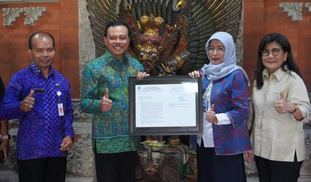 Laboratorium Lingkungan Bali Raih Akreditasi Nasional, Sekda Dewa Indra Dorong Transformasi BLUD demi Layanan Cepat