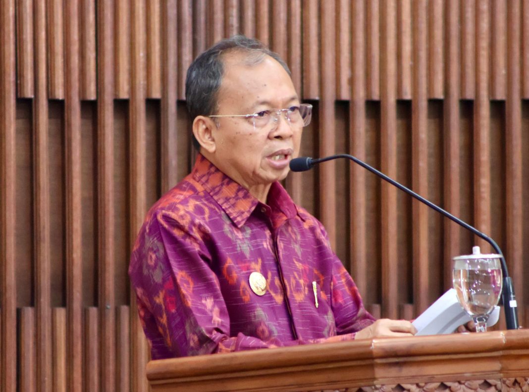 Apresiasi Kinerja Pansus TRAP DPRD Bali, Gubernur Wayan Koster: Ini Momentum Membersihkan dan Menata Bali untuk 100 Tahun ke Depan