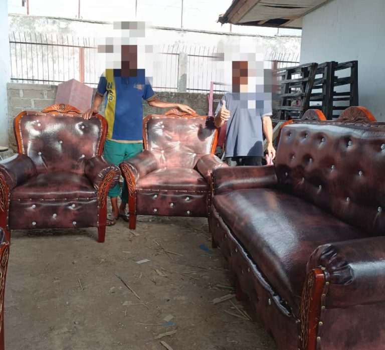 Ajang Buktikan Diri, Warga Binaan Lapas Atambua Sulap Sofa Lama Menjadi Baru