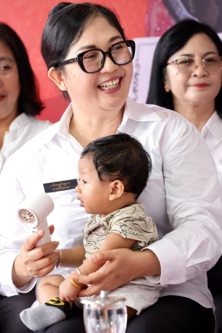 Penilaian Final Posyandu 6 SPM di Peken Belayu Tabanan, Ny. Rai Wahyuni Ajak Kader Terus Berinovasi