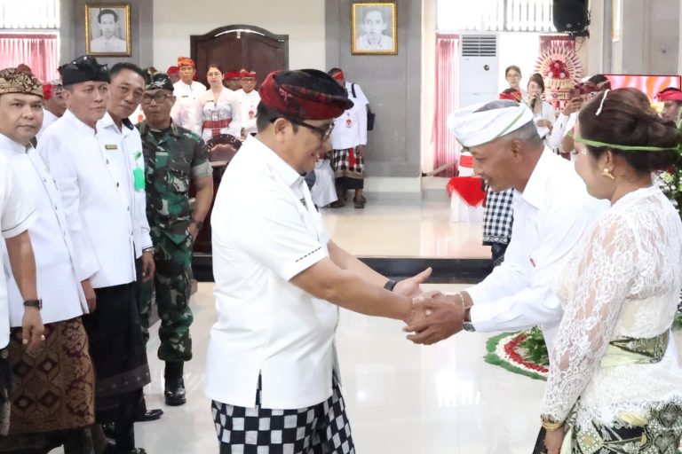 Hadiri Rapat Paripurna Istimewa PAW DPRD Tabanan, Sanjaya Tekankan Sinergi dan Komitmen Bangun Tabanan Era Baru