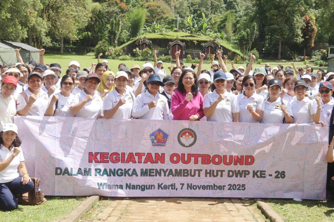Rayakan HUT ke-26, DWP Kabupaten Buleleng Gelar Outbond