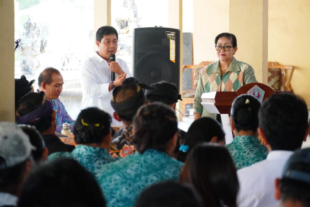 Ibu Putri Koster Ajak Warga Nusa Penida Ubah Mindset: Sampah Harus Selesai di Sumbernya