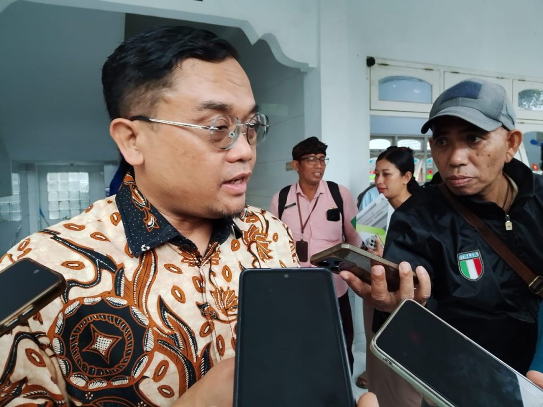 Terkait Revitalisasi dan Digitalisasi, Dirjen PAUD dan Dikdasmen RI Lakukan Monev 4 Sekolah di Bali