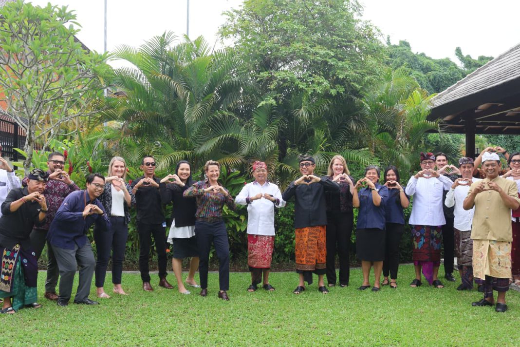 Hormati Budaya, Konjen Australia Resmikan Papan Nama Aksara Bali, Jo Stevens: Dukung Gubernur Koster Lestarikan Budaya