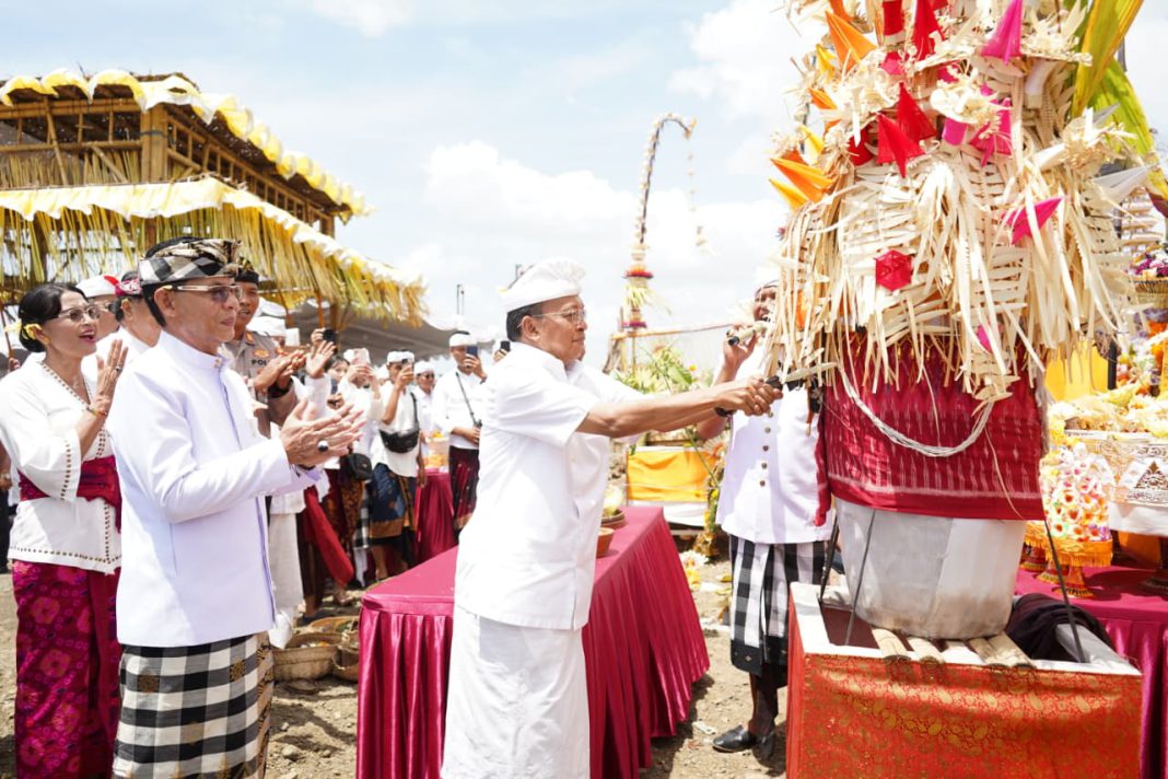 Gubernur Bali Wayan Koster Gelar Upacara Tawur Agung Labuh Gentuh di Kawasan Pusat Kebudayaan Bali