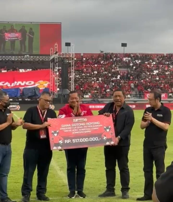 DPP PDI Perjuangan Serahkan Dana Gotong Royong Rp 517 Juta untuk Korban Banjir Sumatera Barat, Aceh dan Sumatera Utara