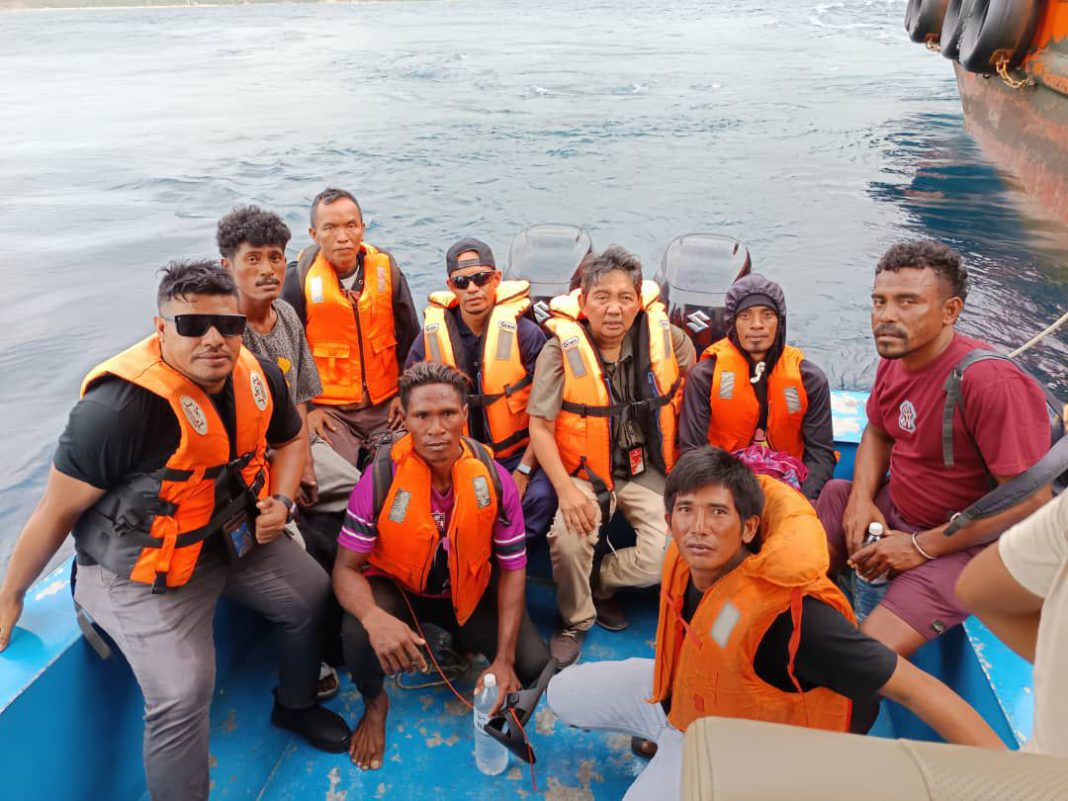 Selamat dari Laut Lepas, 6 Nelayan Asal NTT Dipulangkan KBRI Dili