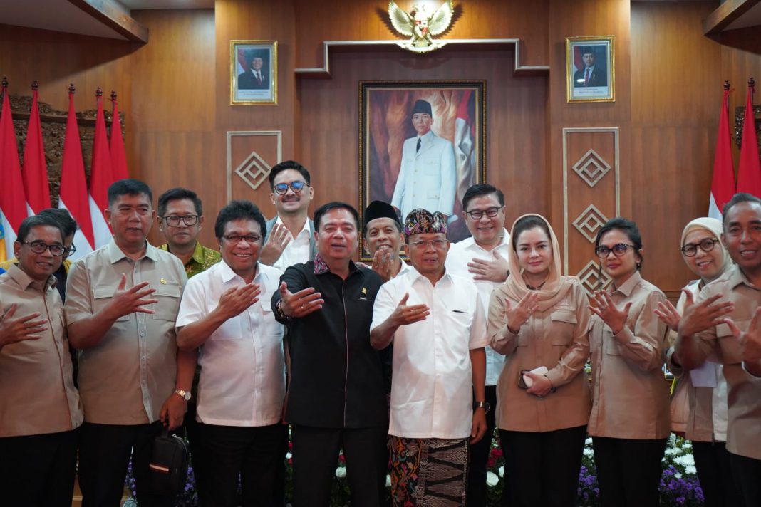 Gubernur Koster Terima Komisi V DPR RI, Lasarus: Infrastruktur Bali harus Dibangun Komprehensif dan Selaras Budaya
