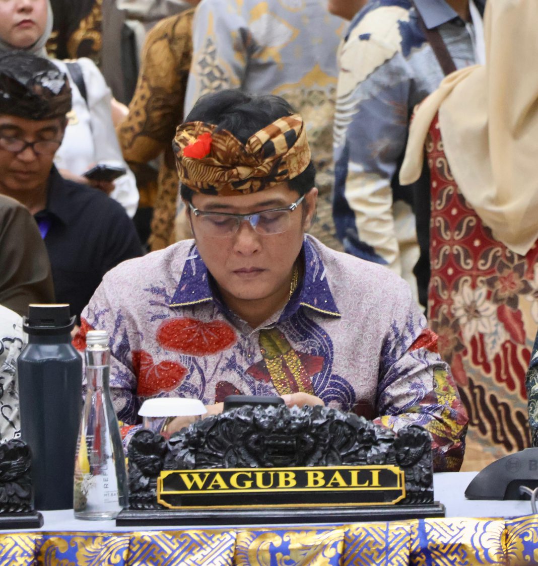 Wagub Giri Prasta Hadiri Entry Meeting Pemeriksaan LKPD 2025 oleh BPK RI
