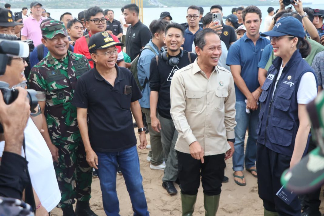 Korve Bersih Sampah di Pantai, Gubernur Koster Pertegas Komitmen Pemprov Bali Tangani Sampah, Satgas Diminta Siaga