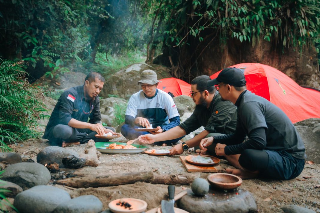 Dari Penebang Kayu ke Pemandu Ekowisata: Kisah Ritno Kurniawan, Penggerak Desa Sejahtera Astra Nyarai