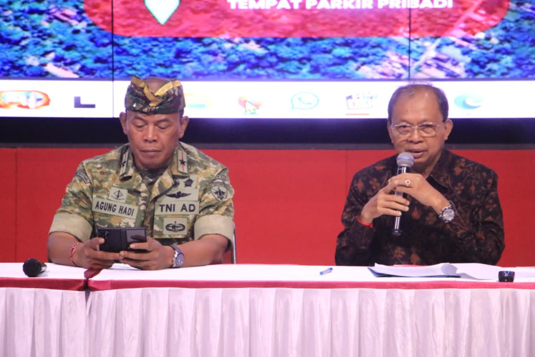 Gubernur Wayan Koster Perintahkan Perbaiki Jalan dan Lampu demi Kenyamanan Pemedek saat IBTK 2026