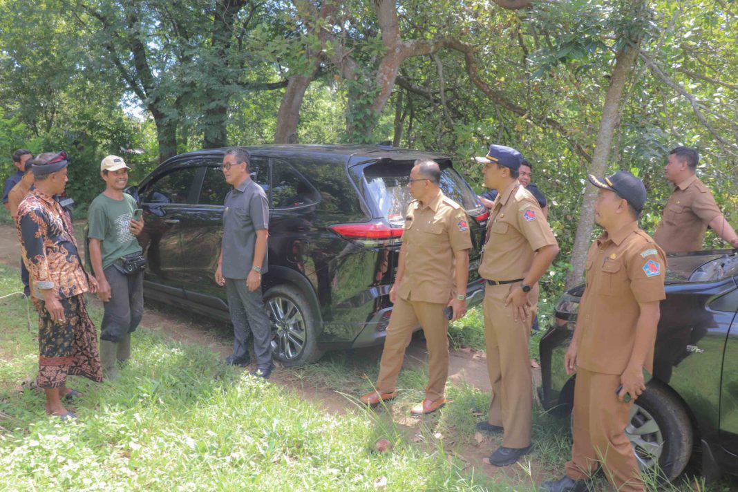 Wabup Supriatna Respon Aspirasi Warga, Jalan Dusun Perigi Desa Bila Akan Ditingkatkan