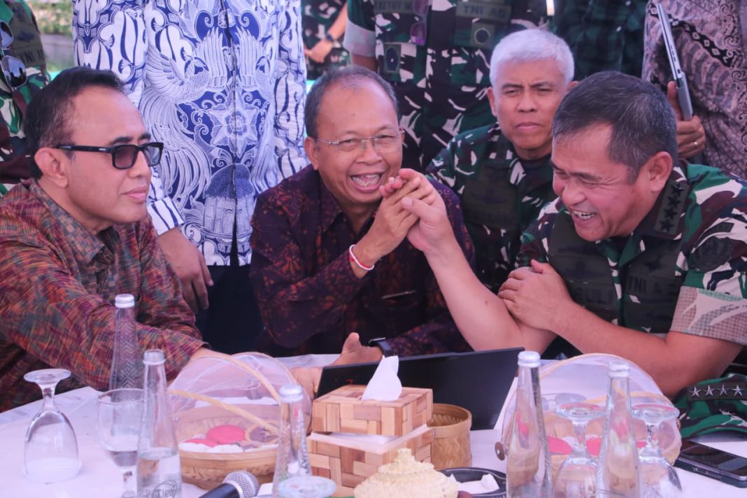 Bali Mulai Persiapkan Pembangunan PSEL, Gubernur Koster Tinjau Langsung Pematangan Lahan