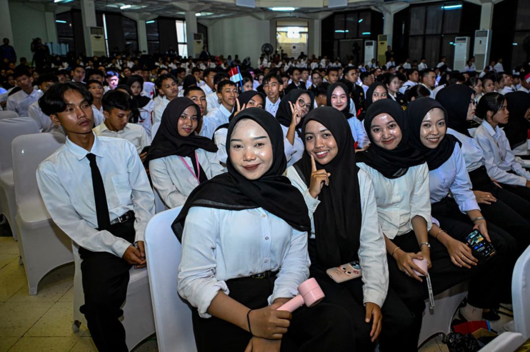 Kemendikdasmen Luncurkan Kelas Kebekerjaan Luar Negeri SMK (3+1), Siapkan Lulusan Siap Kerja Global