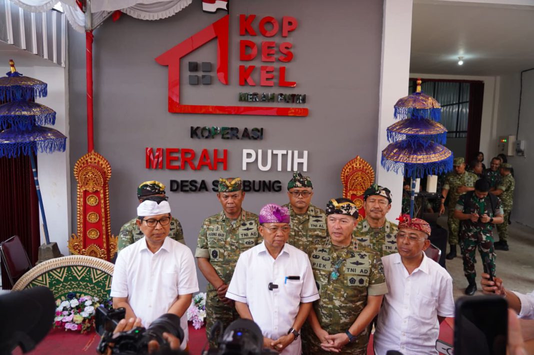 Sinergi TNI-Pemerintah Perkuat Ekonomi Desa, Pangdam IX/Udayana Ikuti Lounching 1.061 Koperasi Desa Merah Putih Bersama Presiden RI