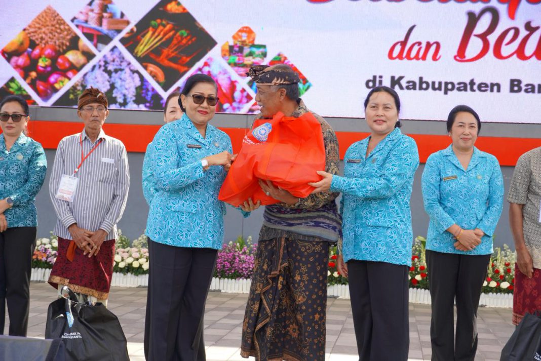 Ketua TP PKK Bali: Pasar Rakyat Bukan Sekadar Tempat Berbelanja, tetapi Ruang Berbagi dan Penggerak UMKM