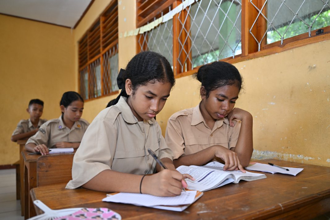 SPMB di Kabupaten Mimika Berlangsung Sukses, Nilai TKA Antar Murid Masuk Sekolah Impian