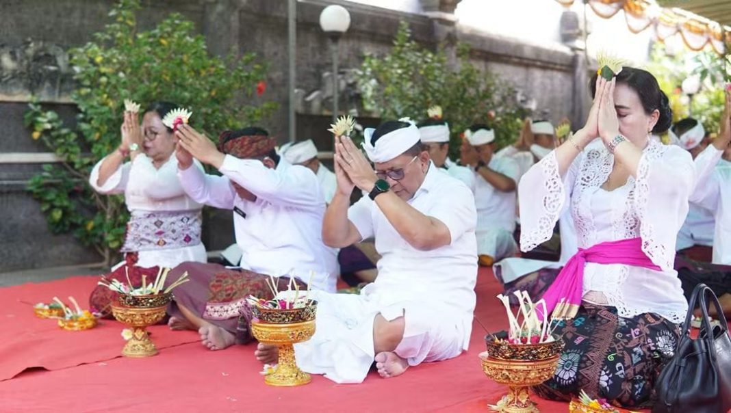 Matur Piuning HUT ke-81 RI, Pemkab Buleleng Mohon Restu Kelancaran Seluruh Rangkaian Perayaan