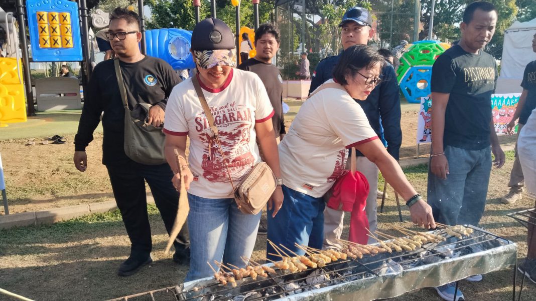 Semarak Buleleng Festival, Gerakan Makan Ikan Tarik Antusias Ratusan Pengunjung di BDE