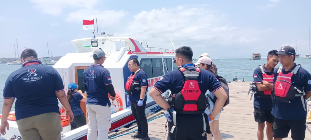 Nusa Medica Sea Ambulance, Foto: The East Indonesia/ Ambros Boli Berani