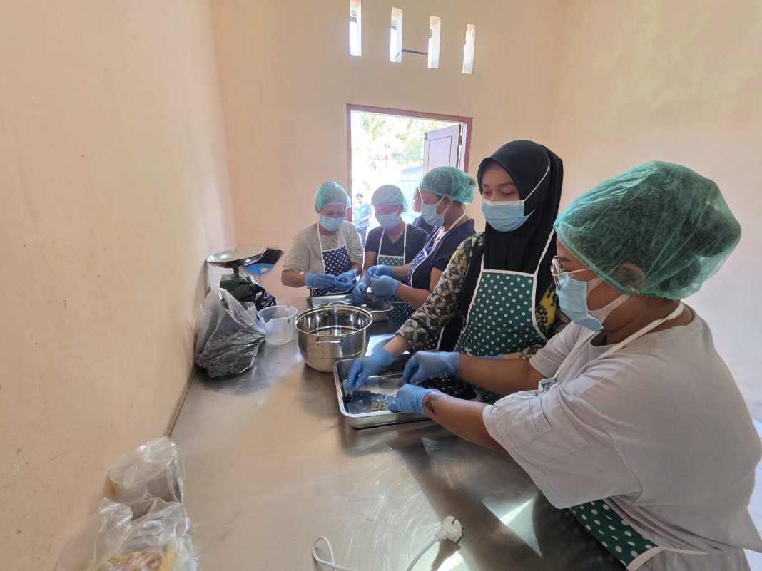 Program Bestari Scientech Undiksha Dampingi Petani Anggur Desa Banjar Atasi Anjloknya Harga Panen