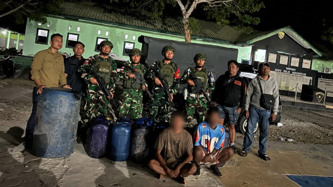 Satgas Pamtas Yonarhanud 14/PWY Gagalkan Upaya Penyeludupan 735 Liter Solar ke Arah Batas RI-RDTL. Ini Inisial Pemiliknya!