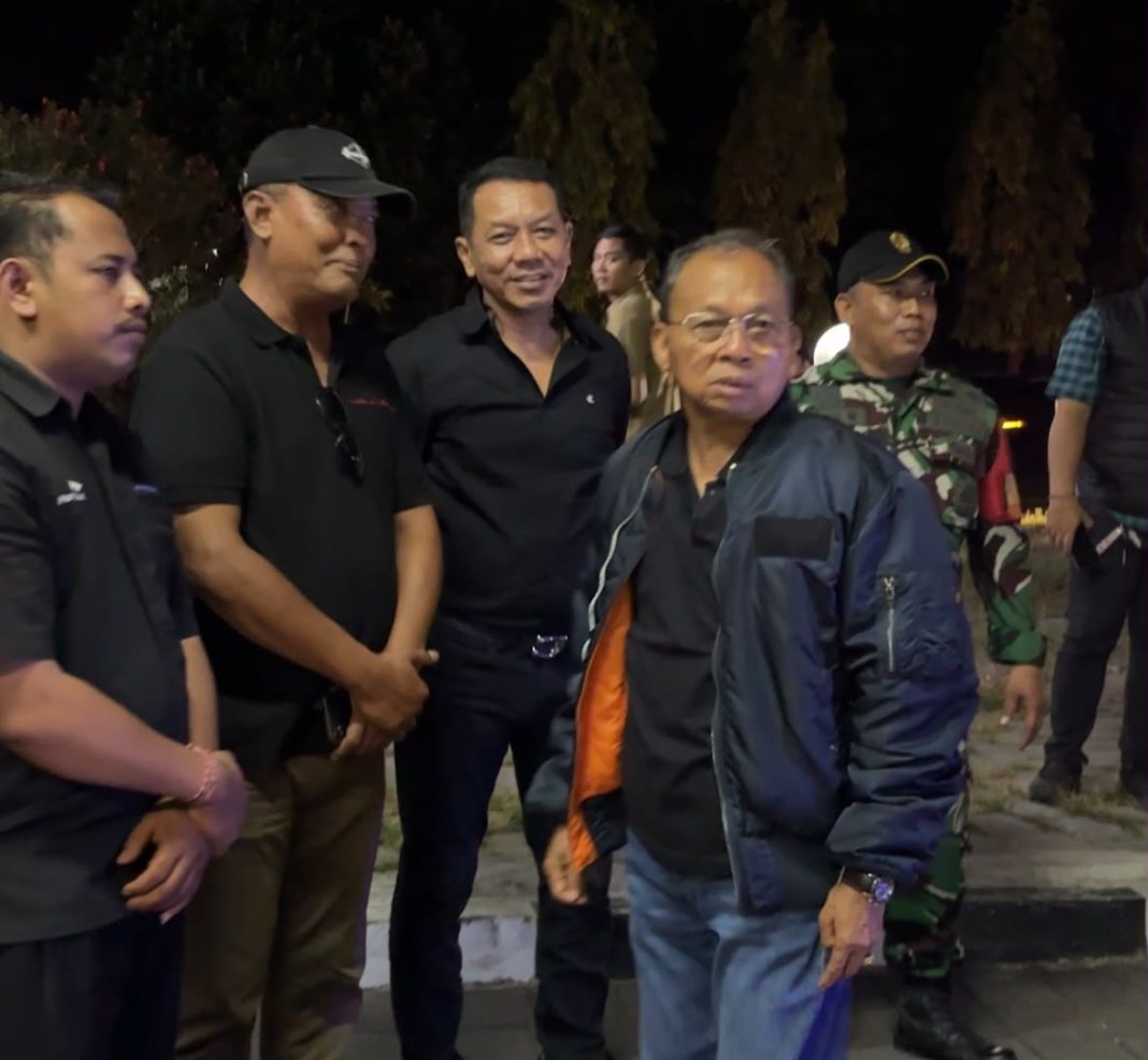 Gubernur Wayan Koster Kawal Distribusi BBM hingga Dini Hari, Tinjau SPBU dan Dengarkan Keluhan Warga
