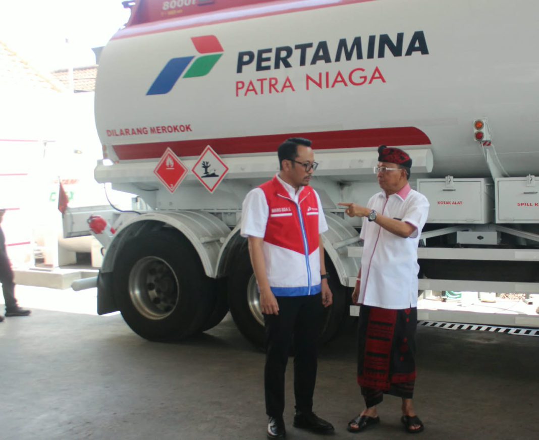 Gubernur Koster Kembali Tinjau Depo Pesanggaran, Pastikan Pertamina Percepat Distribusi BBM ke SPBU