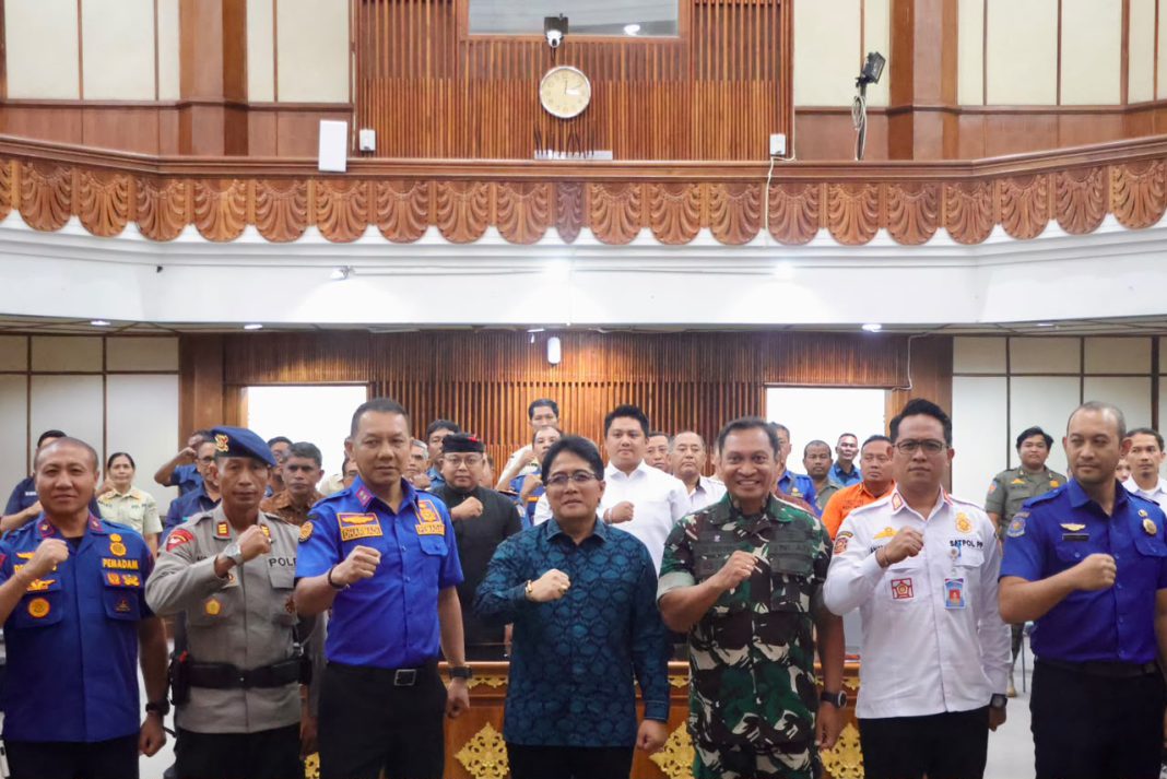 Wagub Nyoman Giri Prasta Dorong “Samasta Raksa Bali”, Perkuat Kolaborasi Penanganan Kebakaran dan Penyelamatan